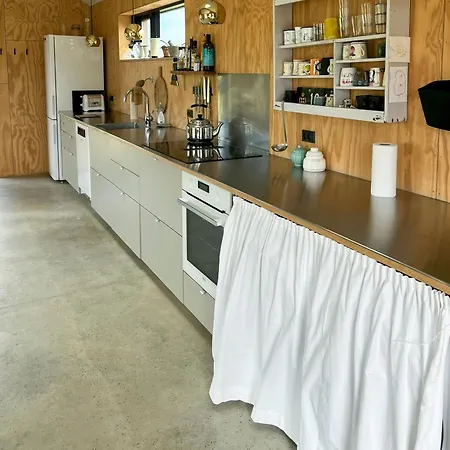 Authentic Design With Sea Views In Hébergement de vacances Svaneke