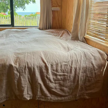 Authentic Design With Sea Views In Hébergement de vacances Svaneke